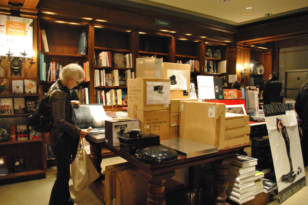 Customers browse during Rizzoli's final days as the bookstore gets ready to move out (Lucia De Stefani/NYCityLens)