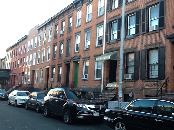 Fillmore Place, a historic block in the Williamsburg neighborhood of Brooklyn, is considered an architecturally significant part of the community. (Mayah Collins/ NY City Lens) 