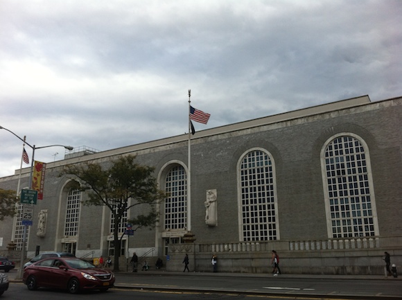 The Bronx General Post Office building on East 149 Street (Max Burman/NY City Lens)