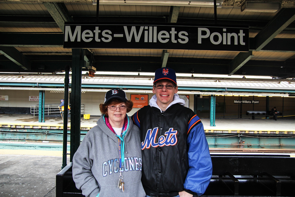 Patricia Healy and Matt Somer as they head to the New York Mets versus Atlanta Braves game at CitiField. (Lauren Hard / NYCityLens) 