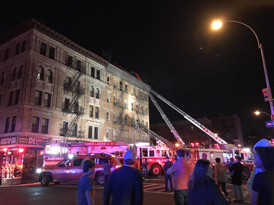 An apartment building on the Upper West side was on fire at around 6 p.m. on Friday night (Photo credit: Alexandria Bordas/NY City Lens)